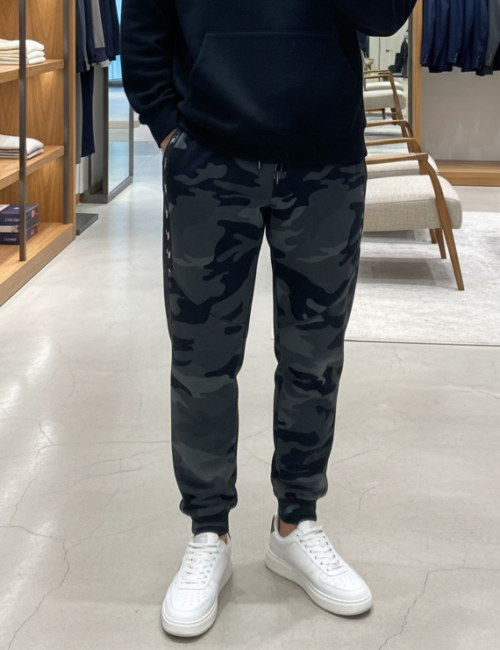 quần jogger nỉ bông Hollister màu rằn ri camo